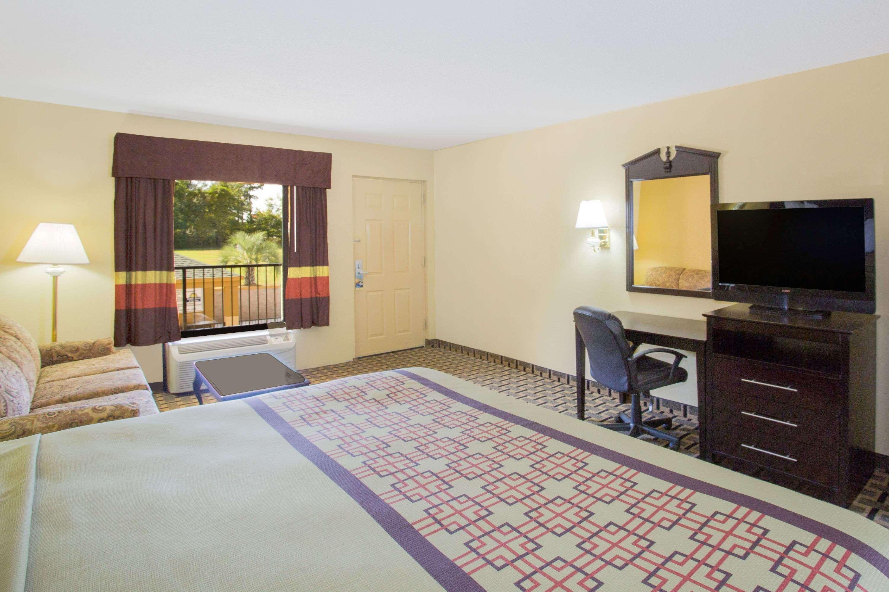 Days Inn By Wyndham Andalusia Exterior foto